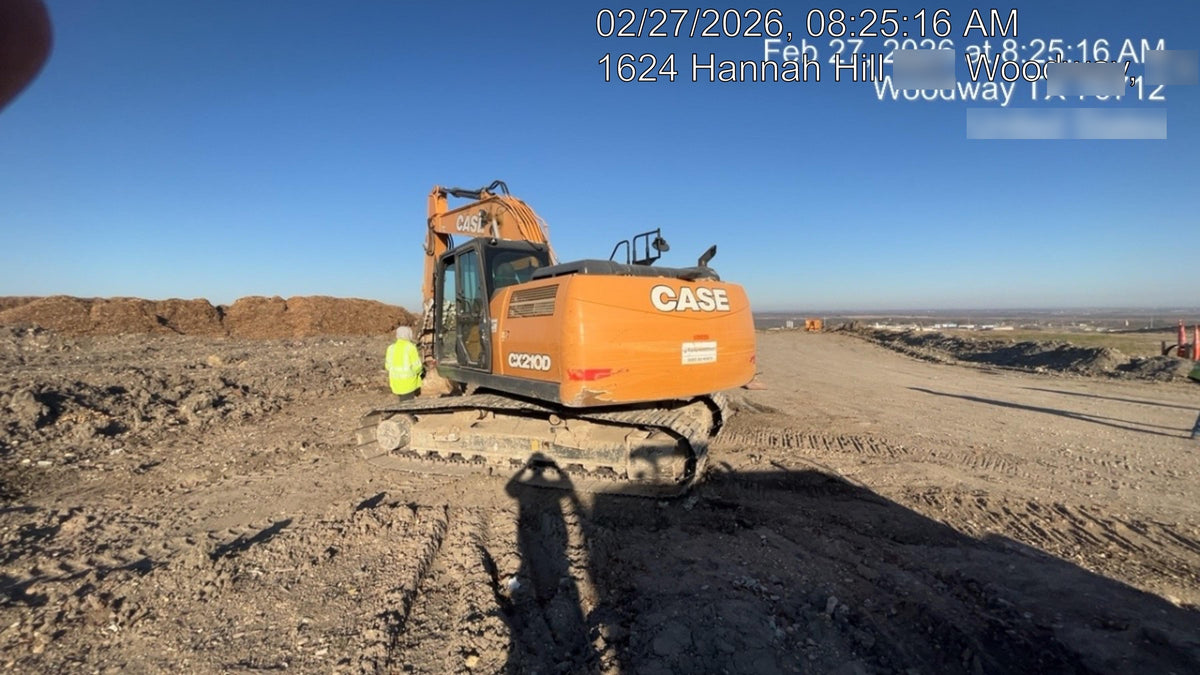 2021 CASE CX210D