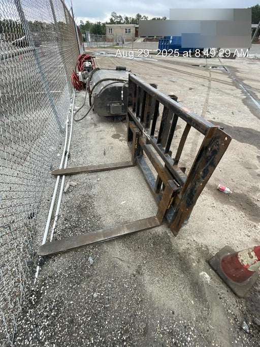 2022 ARROW MATERIAL HANDLING 48" Pallet Forks - Arrow