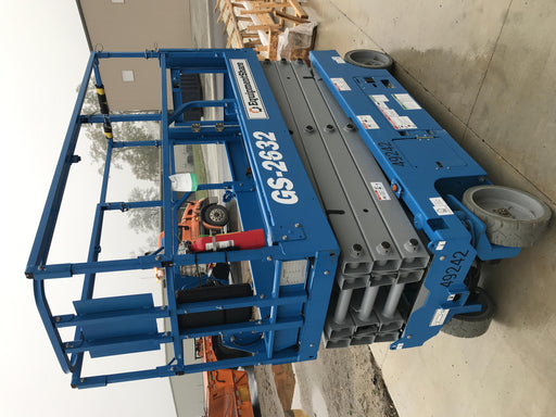 2019 Genie GS-2632 Folding rails with half height swing gate