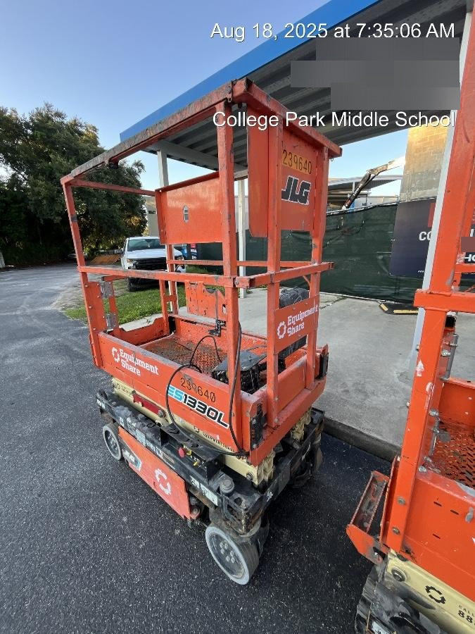 2022 JLG ES1330L
