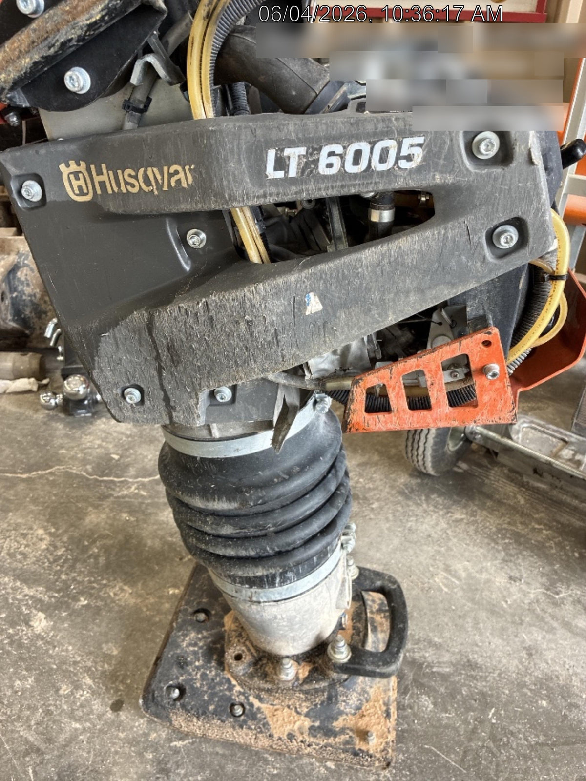 2025 HUSQVARNA LT6005