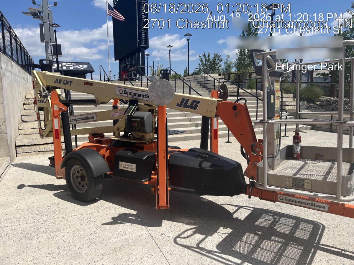 2022 JLG T350