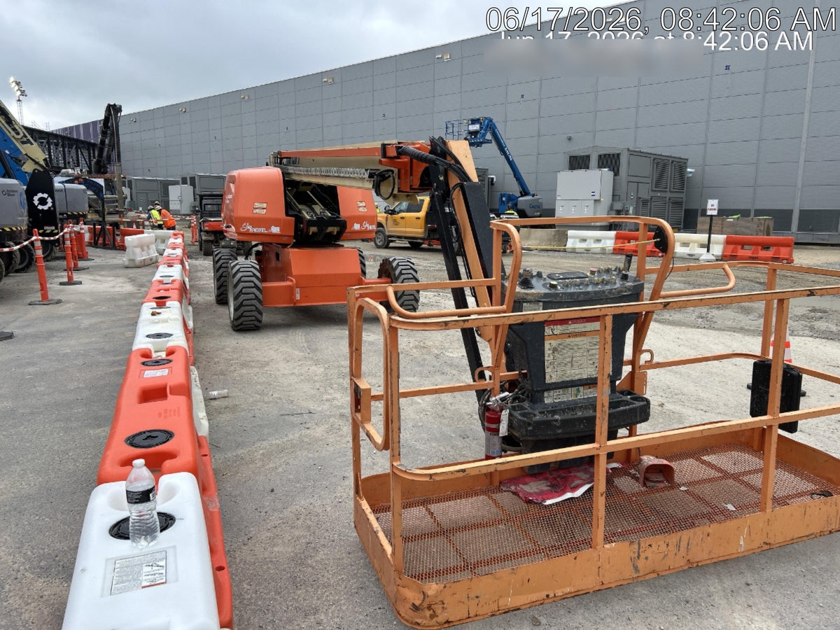 2022 JLG 660SJ