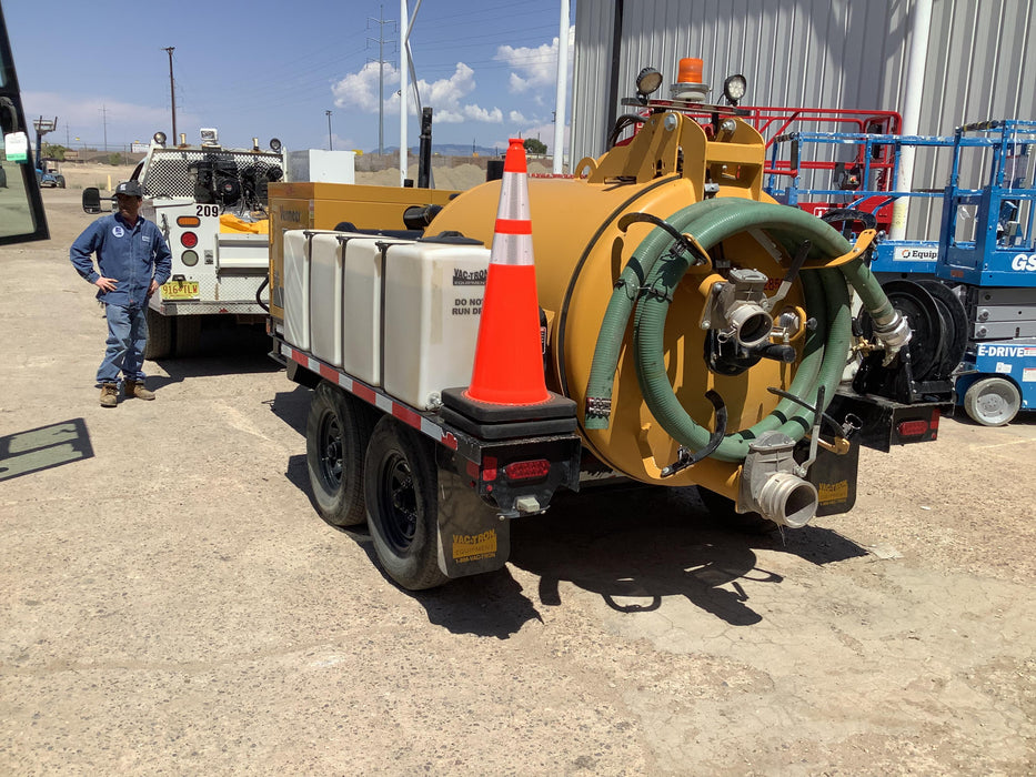 2020 Vac-Tron LP573XDT Tier 4 Kohler Diesel Engine, 500 Gallon Debris Tank w/ Hydraulic Tilt, two (2) 100 Gallon Water Tanks, Low Profile Torsion Axles (12,000 GVWR), Manual Jack Trailer