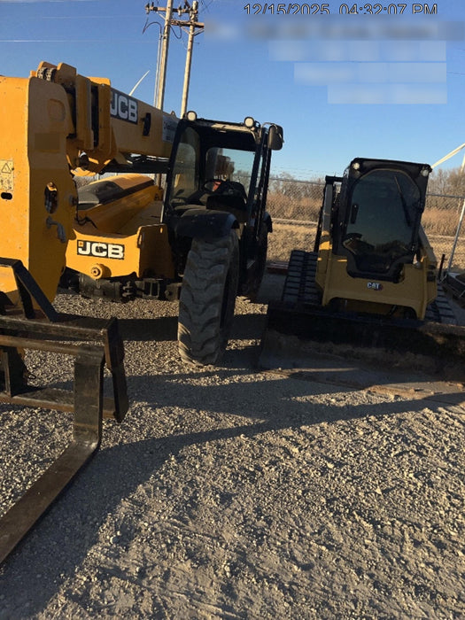 2019 JCB 509-42 74 HP w/Open ROPS, Beacon, Aux Hydraulics, LED Work lights, Solid Tires 66" Carriage/60" Forks