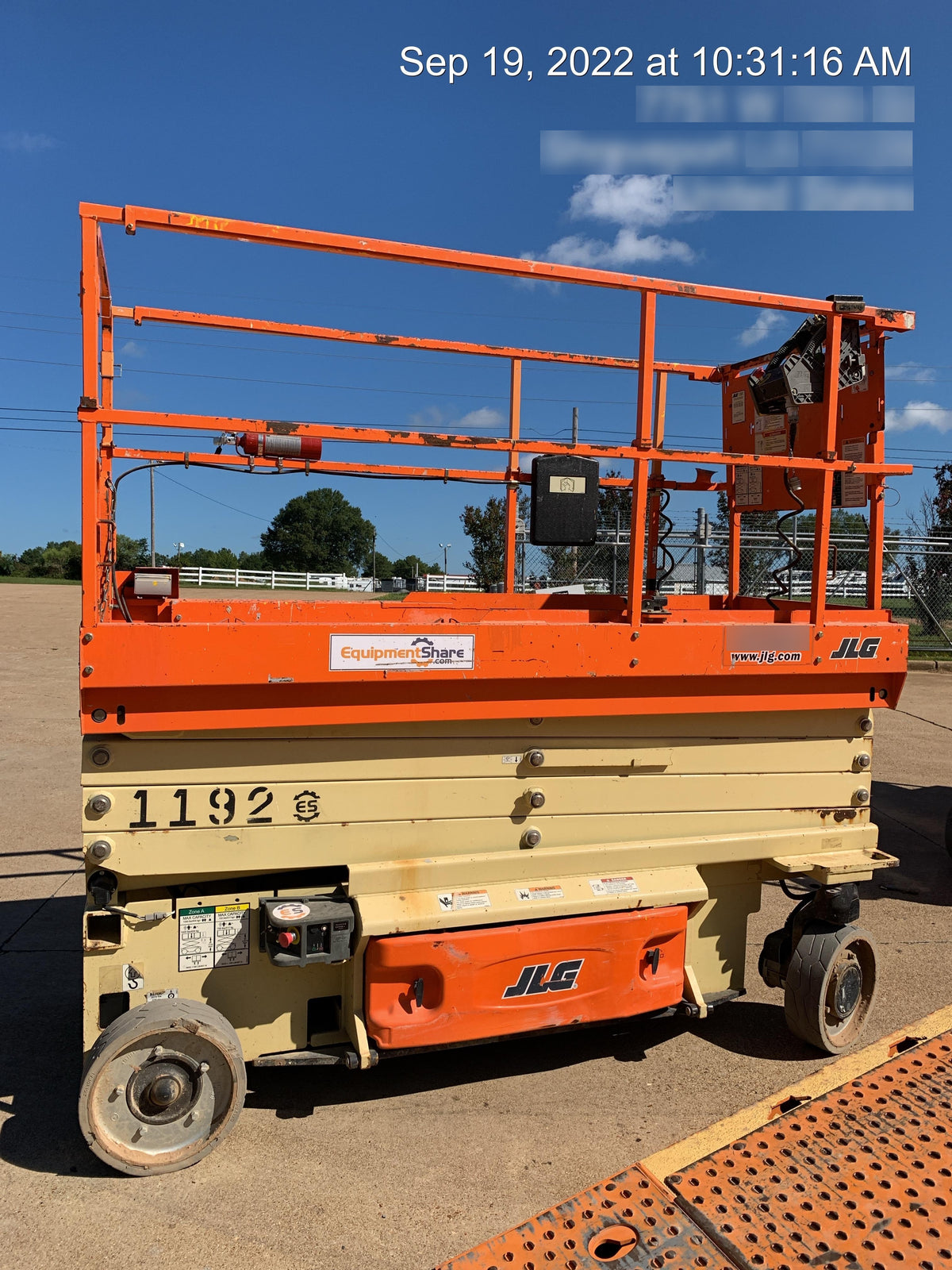 2016 JLG 3246ES