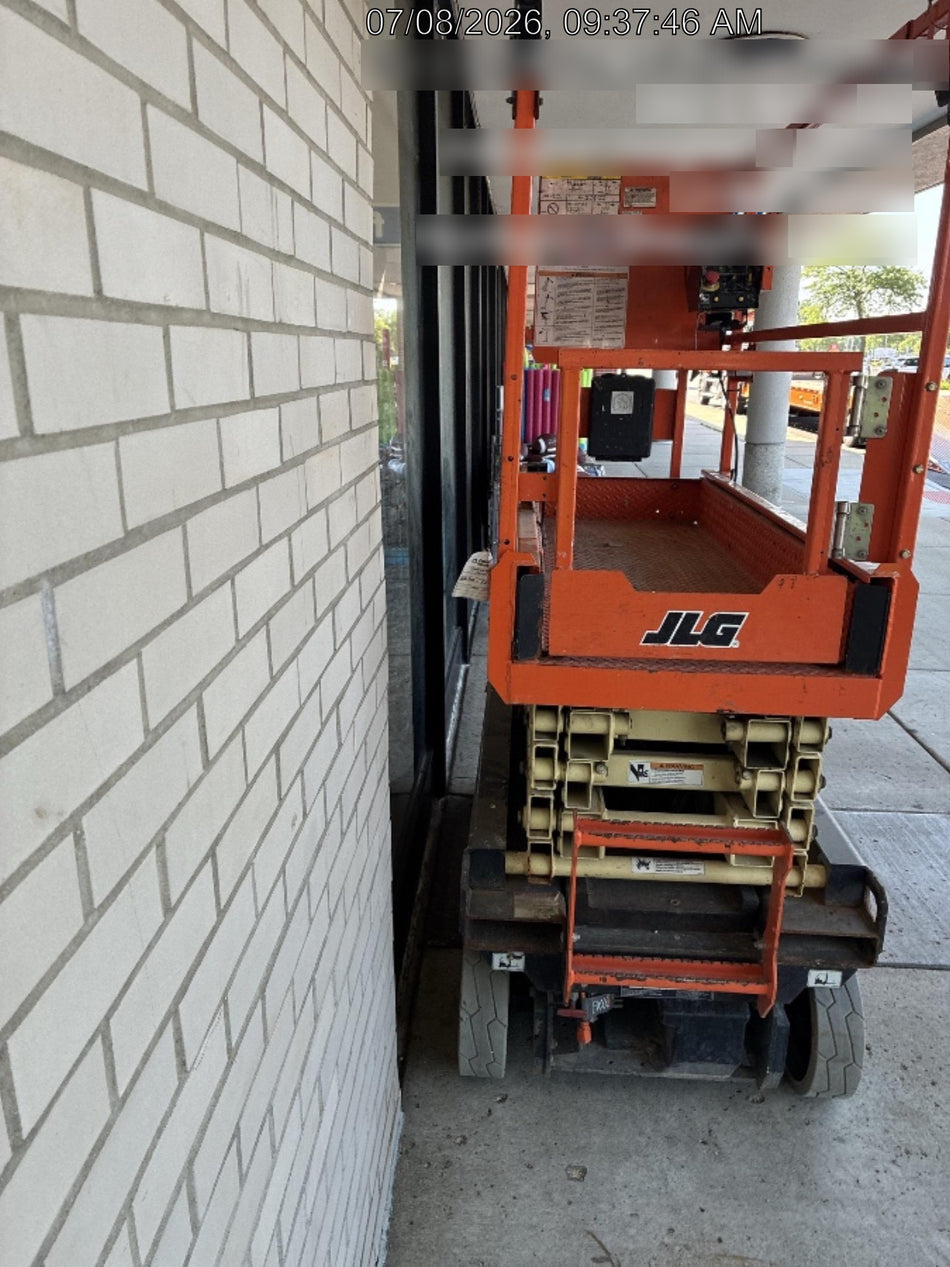 2022 JLG ES1932