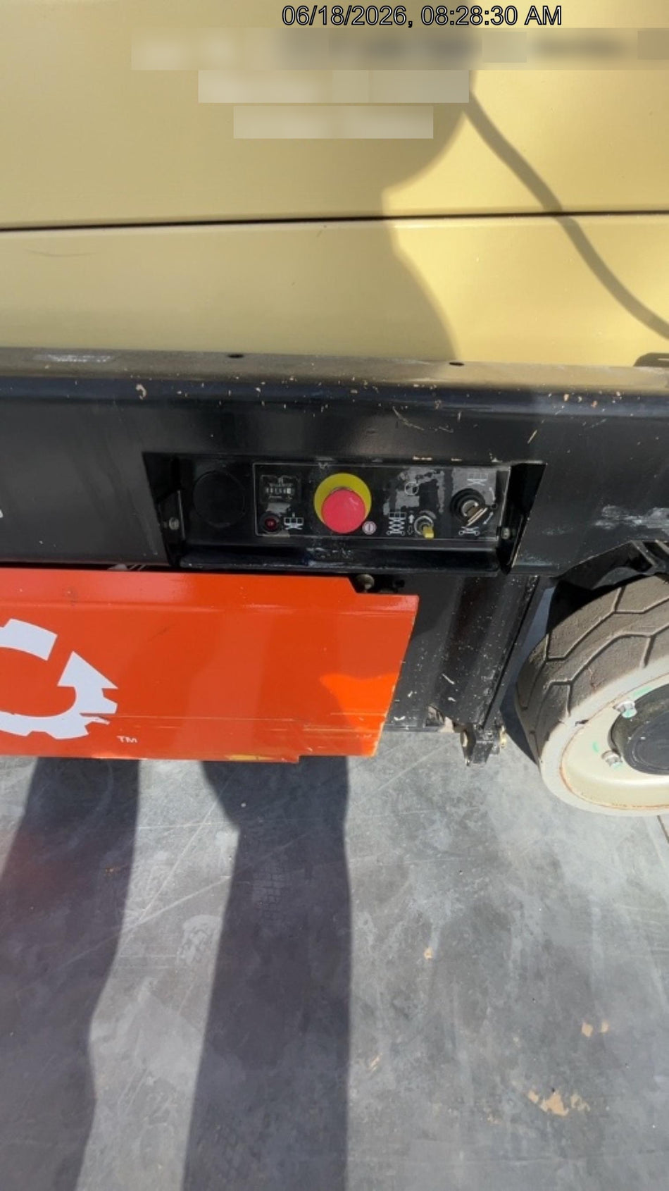 2022 JLG ES3246