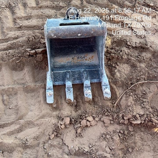 2020 STRICKLAND 18" Bucket Tooth - Strickland