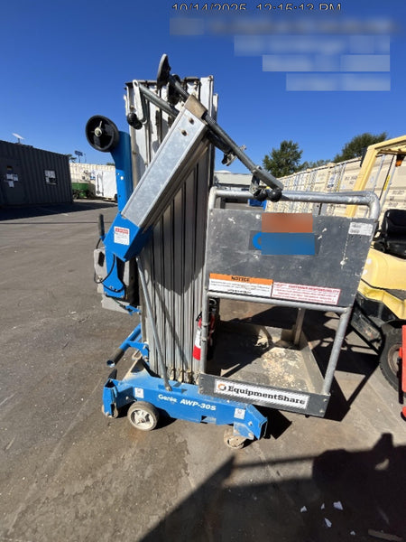 2019 GENIE AWP-30S