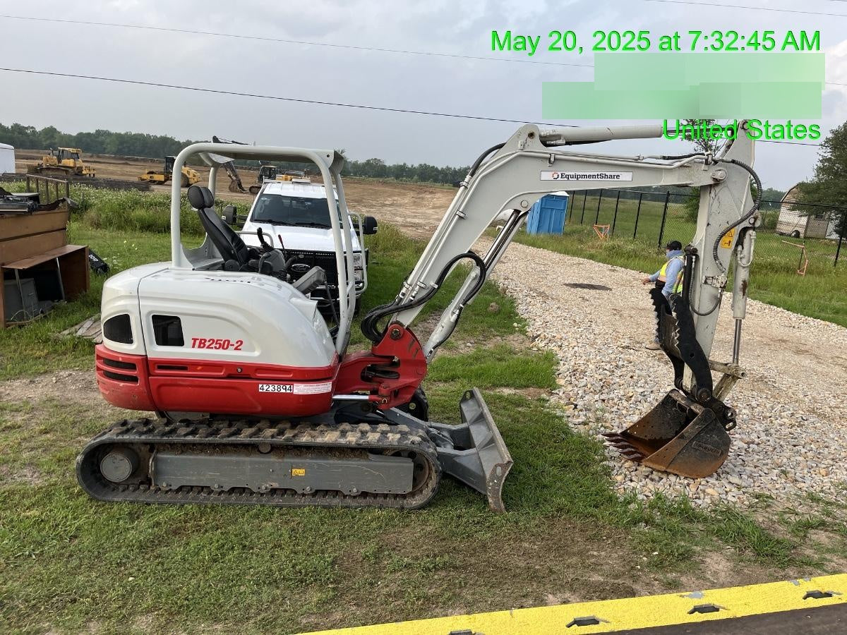 2024 TAKEUCHI TB250-2R