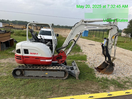 2024 TAKEUCHI TB250-2R