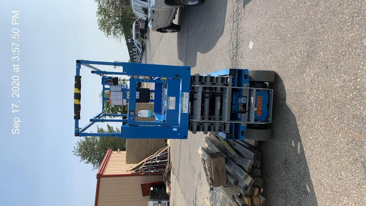 2020 Genie GS-2632 Solid NM Tires, Folding Rails with Half-Height Swing Gate, Beacon