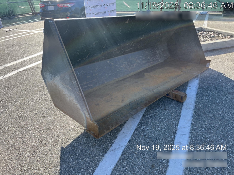 2025 JLG 1001100823