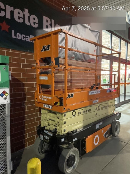 2022 JLG ES2632
