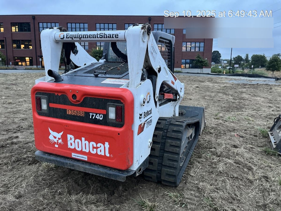 2021 BOBCAT T740