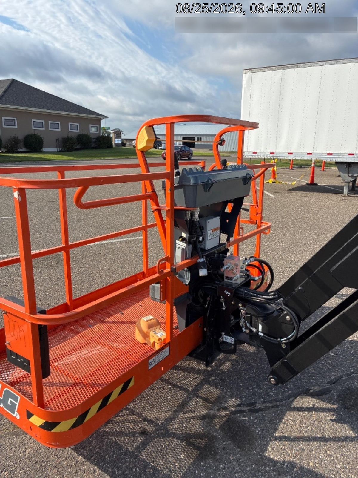 2025 JLG 660SJ
