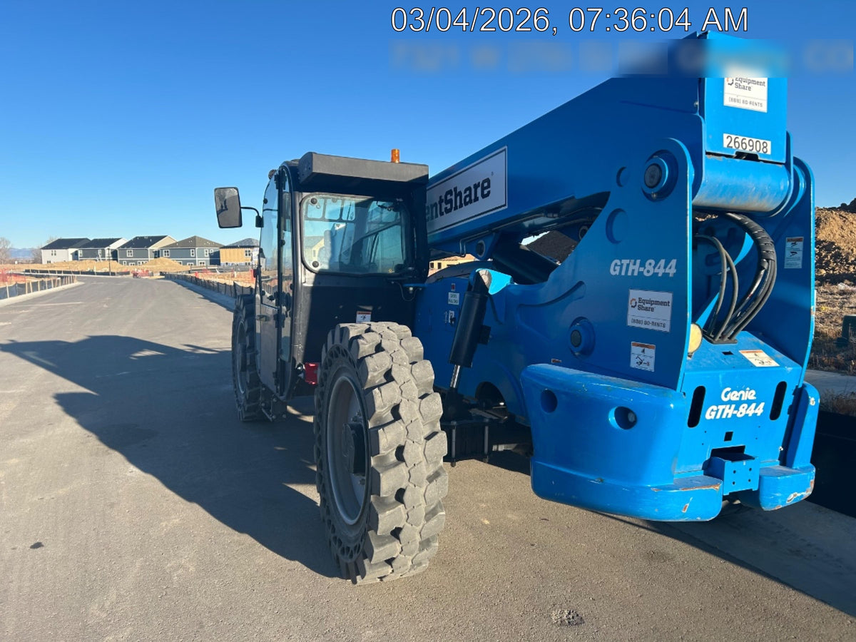 2022 GENIE GTH-844