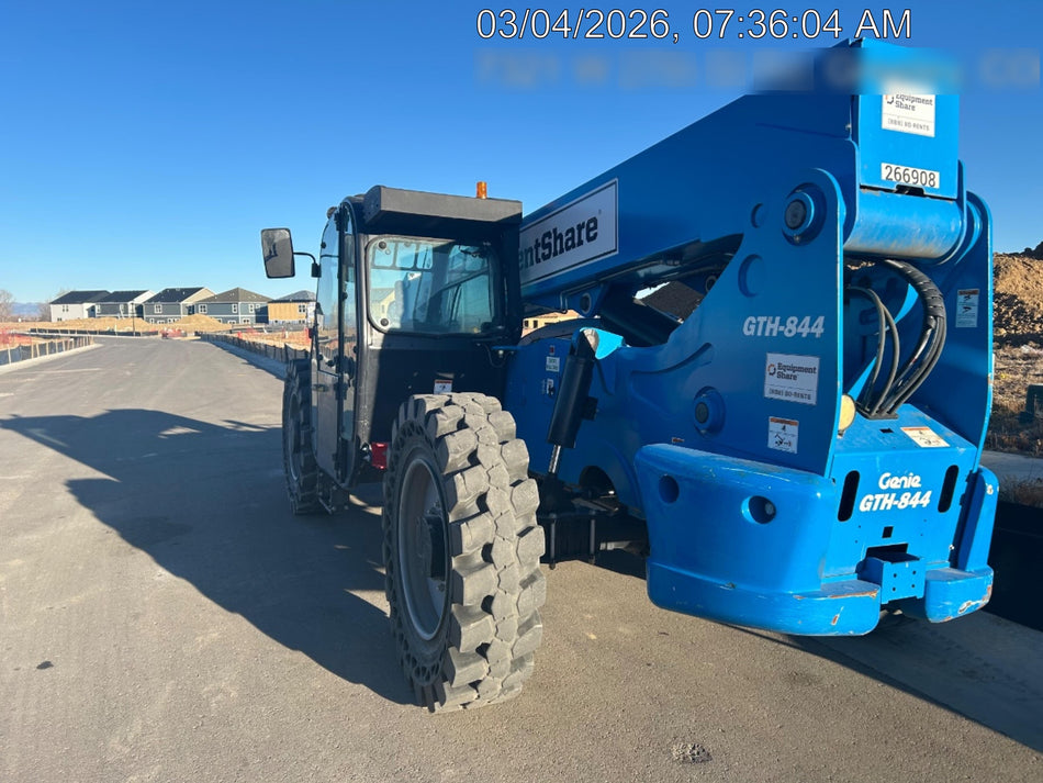 2022 GENIE GTH-844