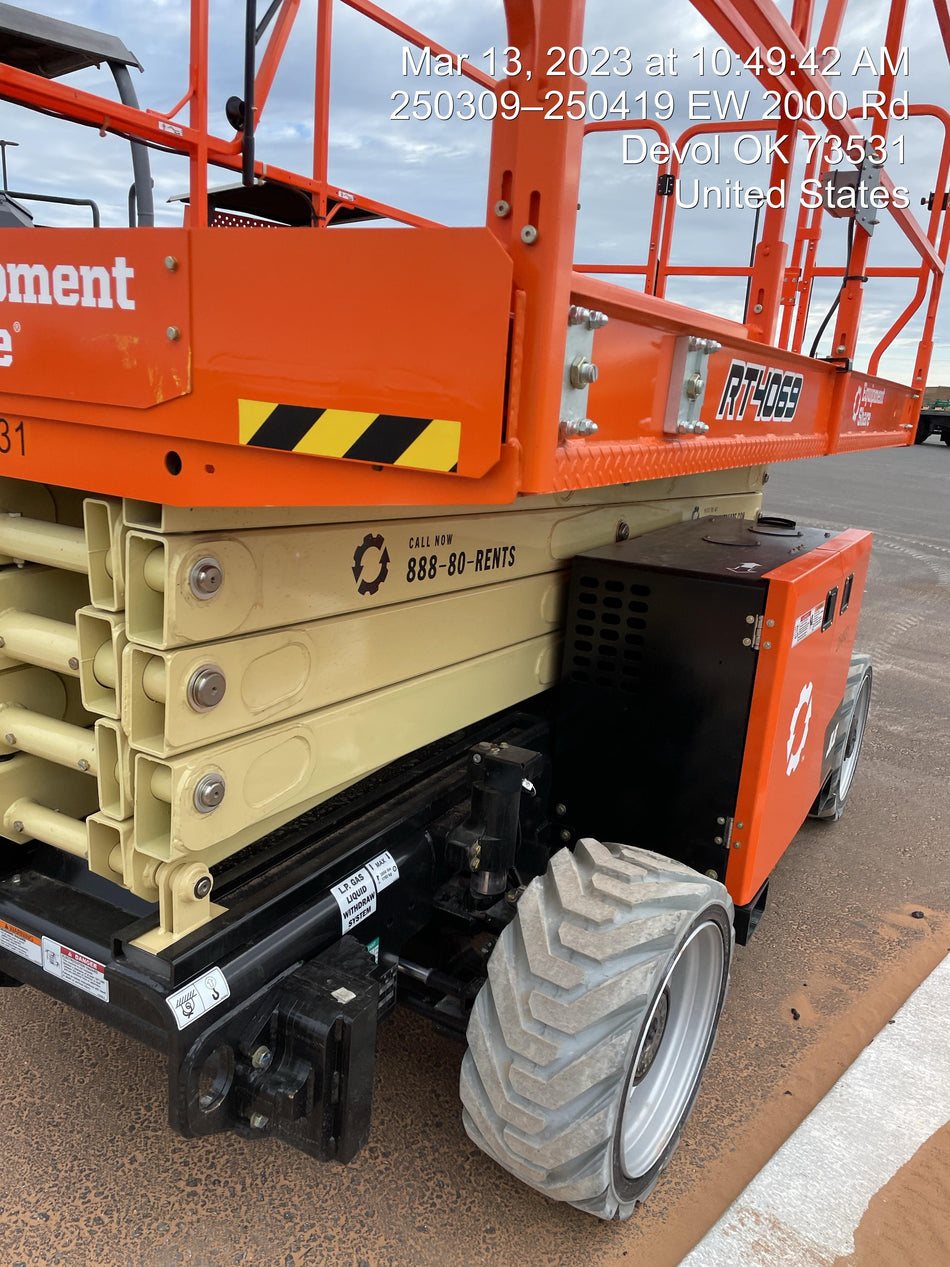 2022 JLG RT4069
