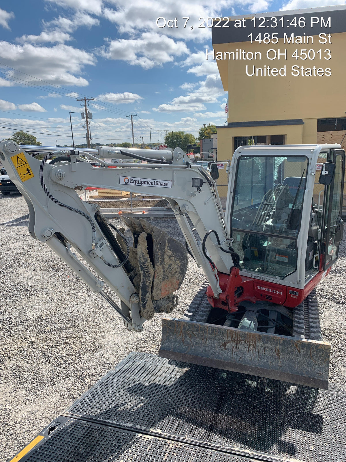 2022 TAKEUCHI TB235-2CR