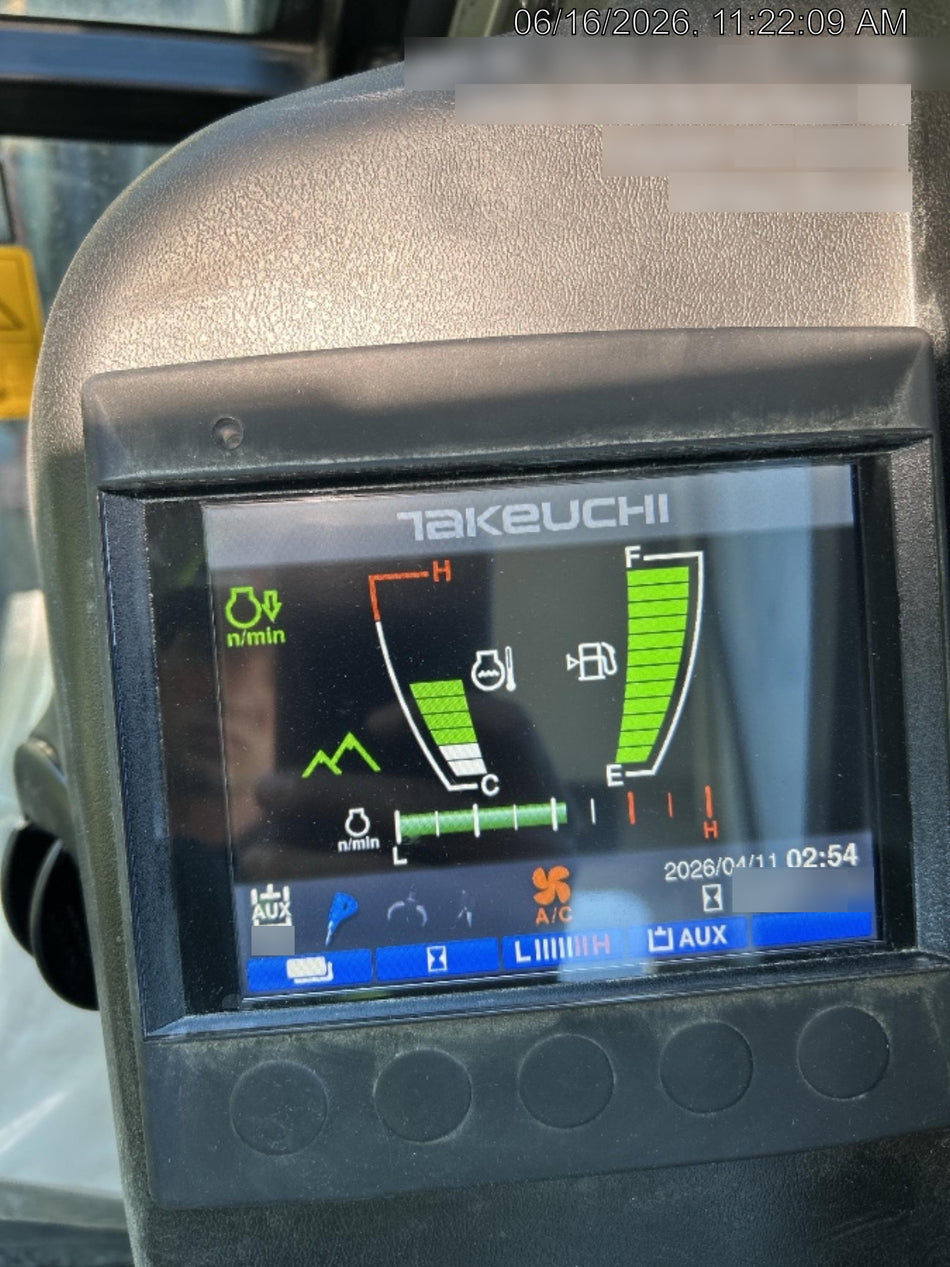 2023 TAKEUCHI TB240-CR