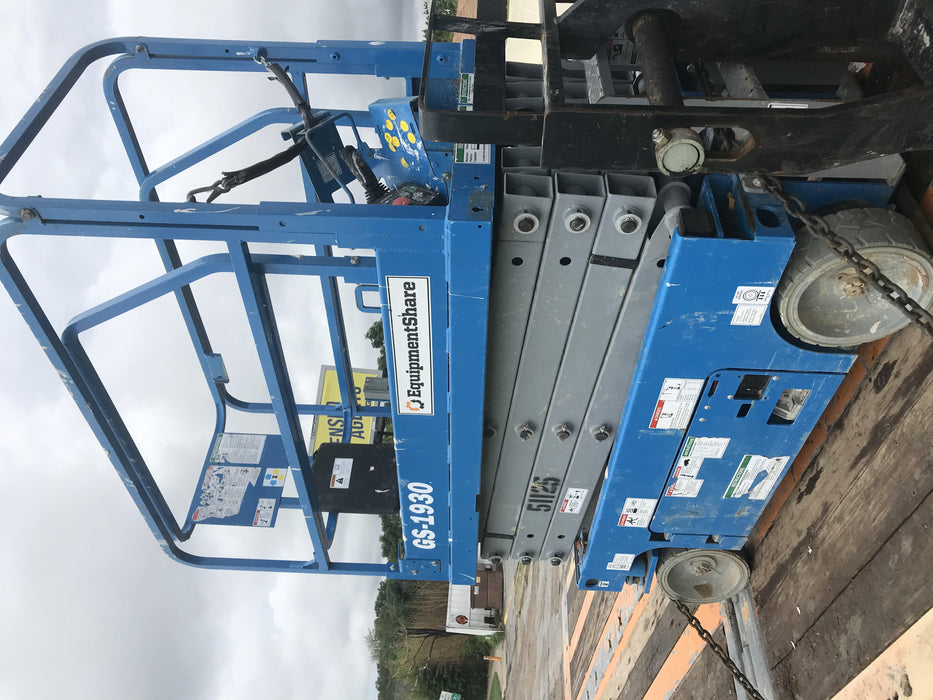 2019 Genie GS-1930 Fixed Rails with Chain Entry