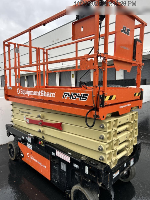 2022 JLG R4045
