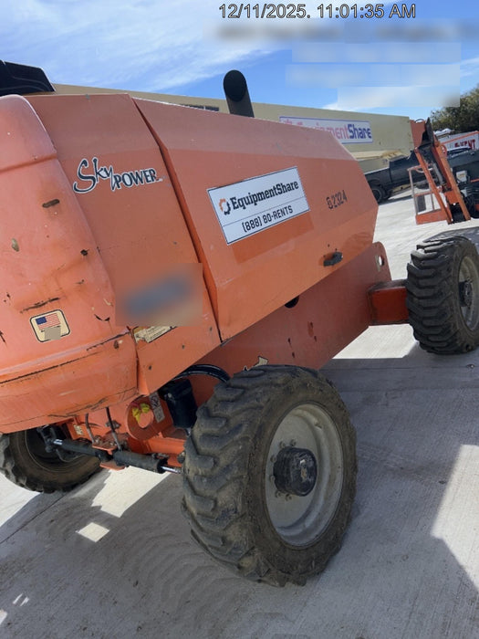 2016 JLG 660SJ