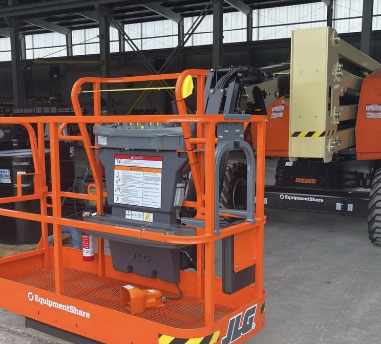 2024 JLG 450AJ