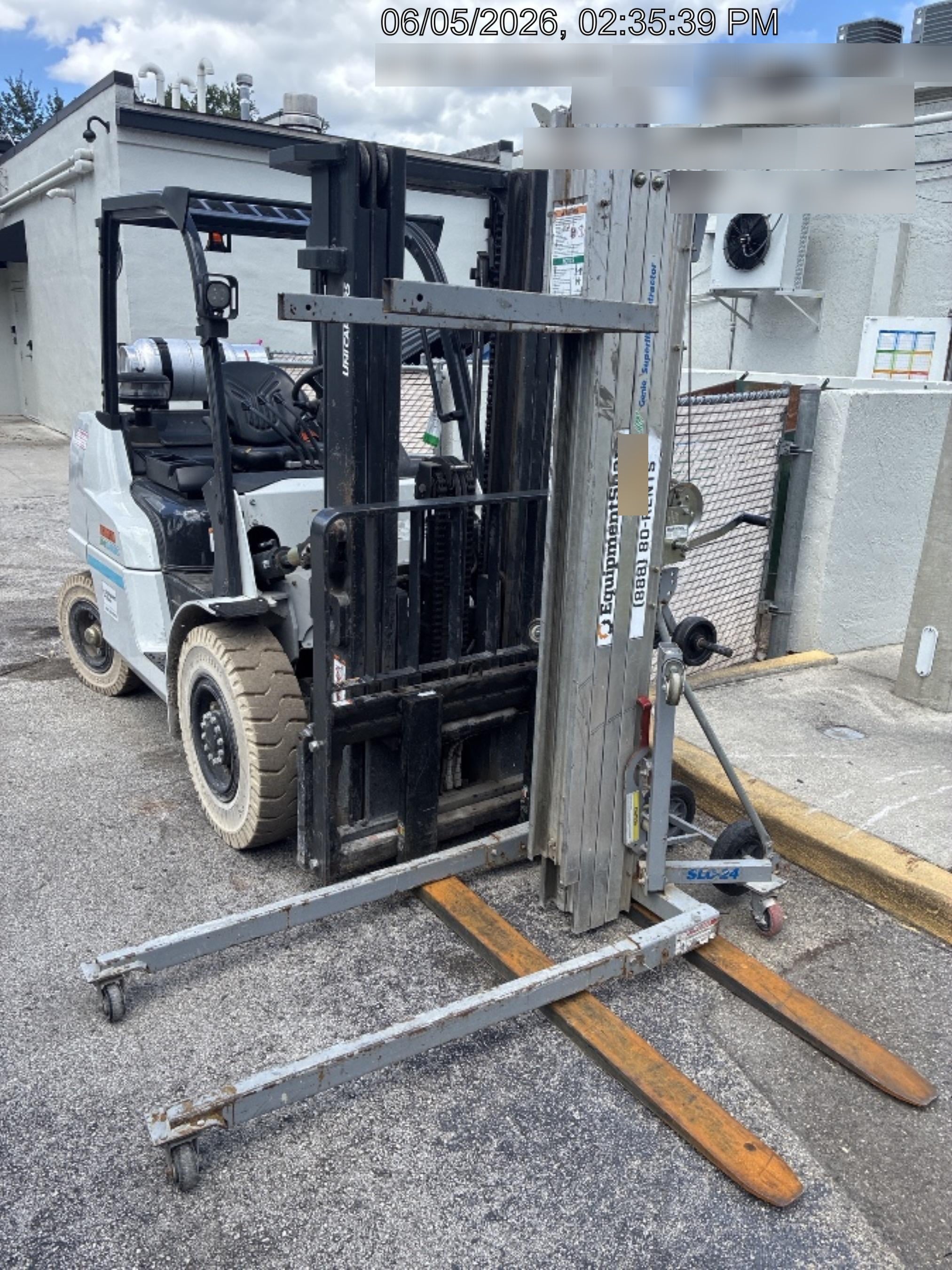 2019 GENIE SLC-24
