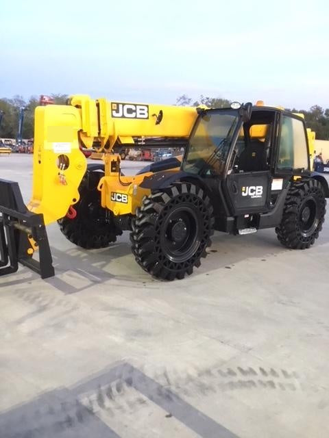 2019 JCB 509-42 74 HP w/CAB/HVAC, Beacon, Aux Hydraulics, Worklights, Solid Tires