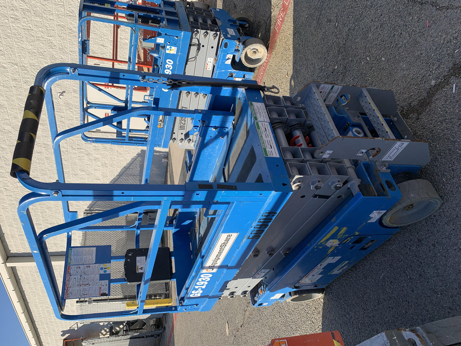 2019 Genie GS-1930 Fixed Rails with Chain Entry