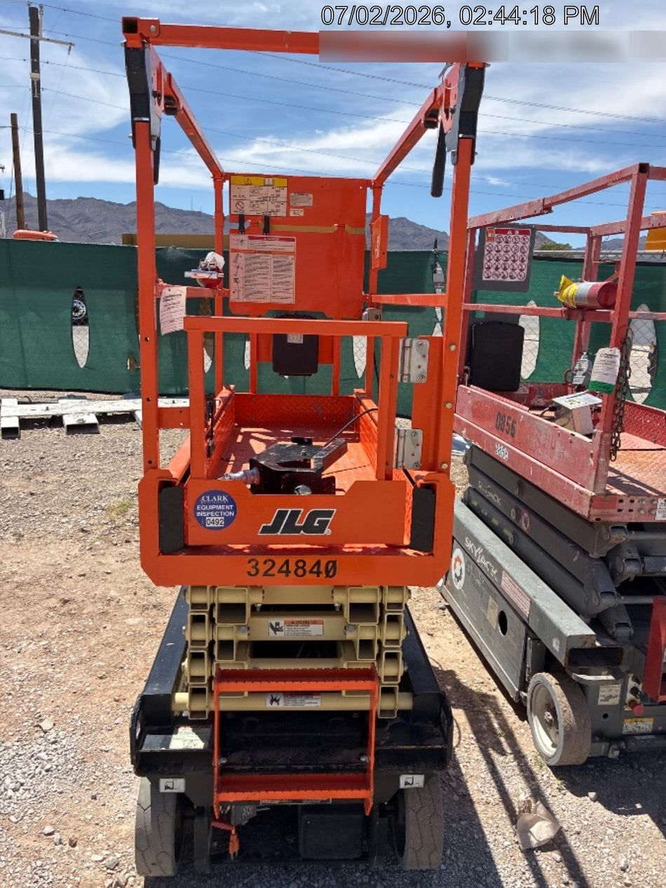 2023 JLG ES1932