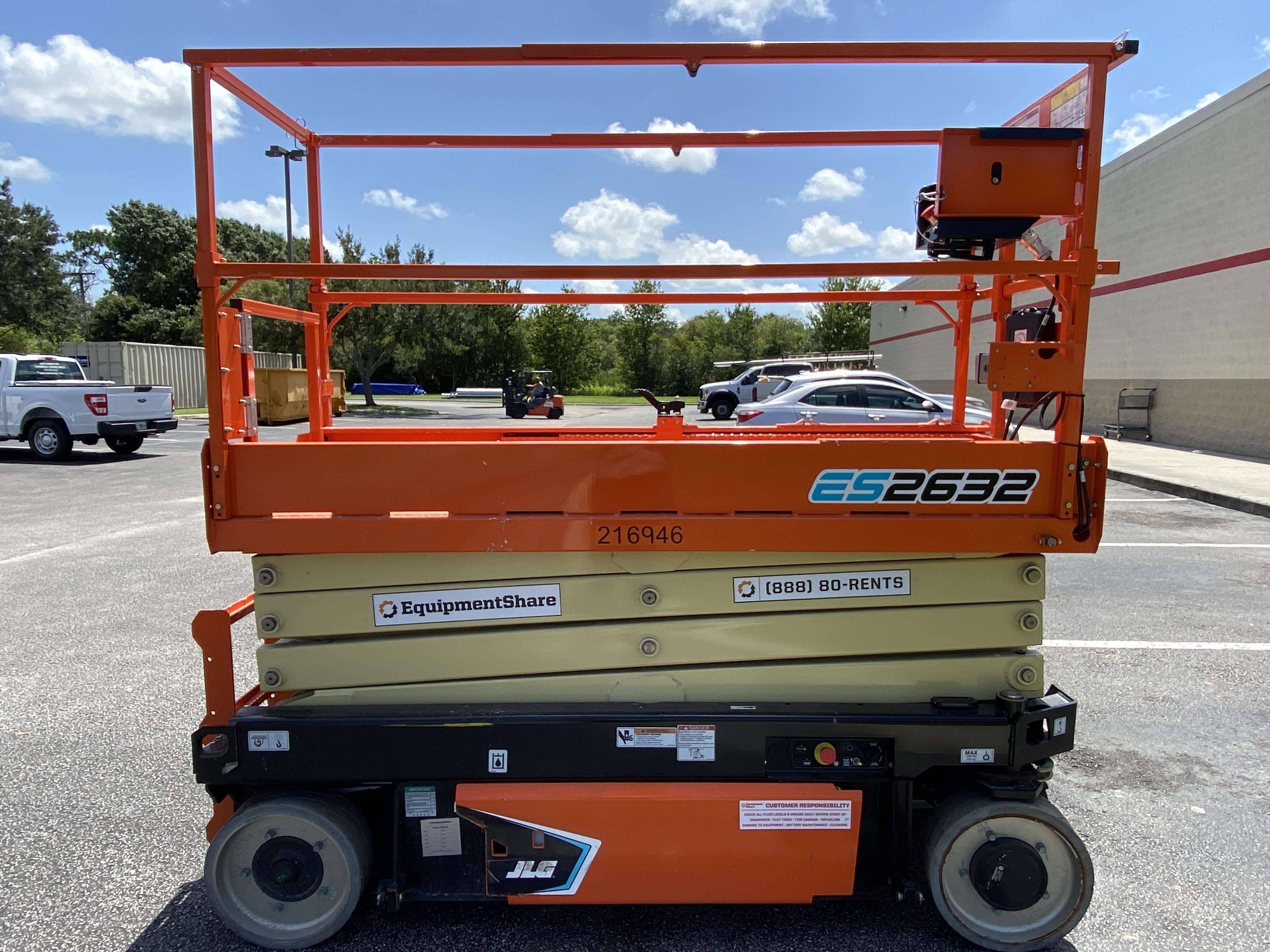 2022 JLG ES2632