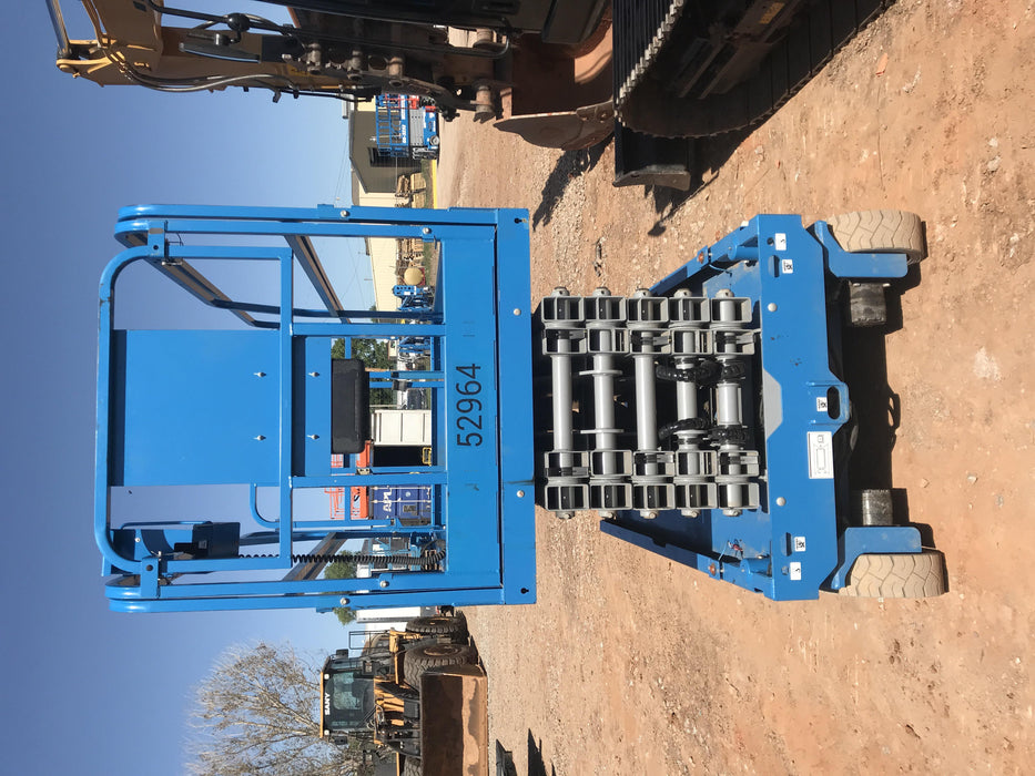 2019 Genie GS-4047 Folding rails with half height swing gate