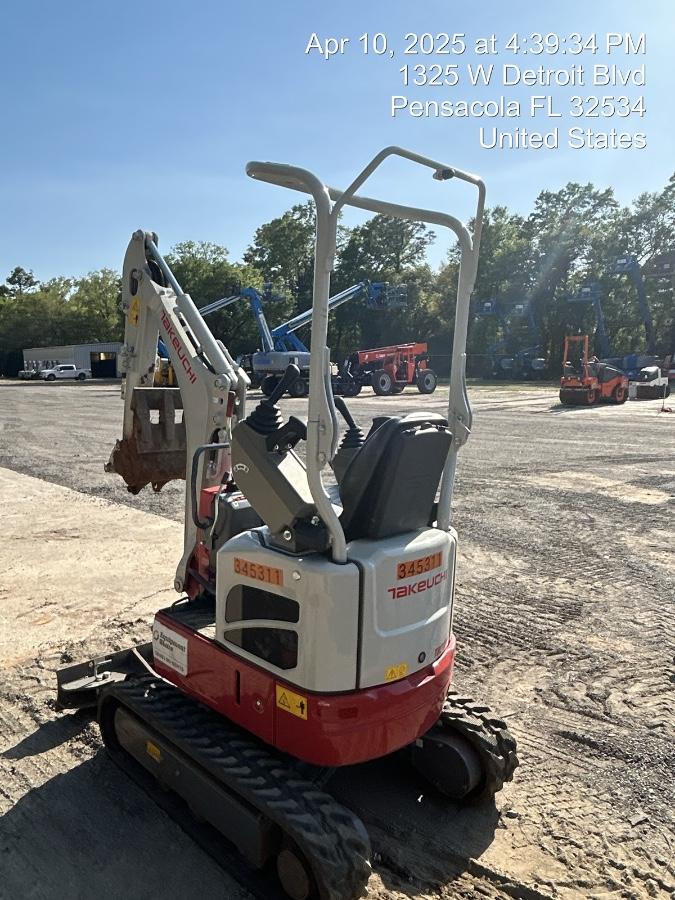 2023 TAKEUCHI TB210R