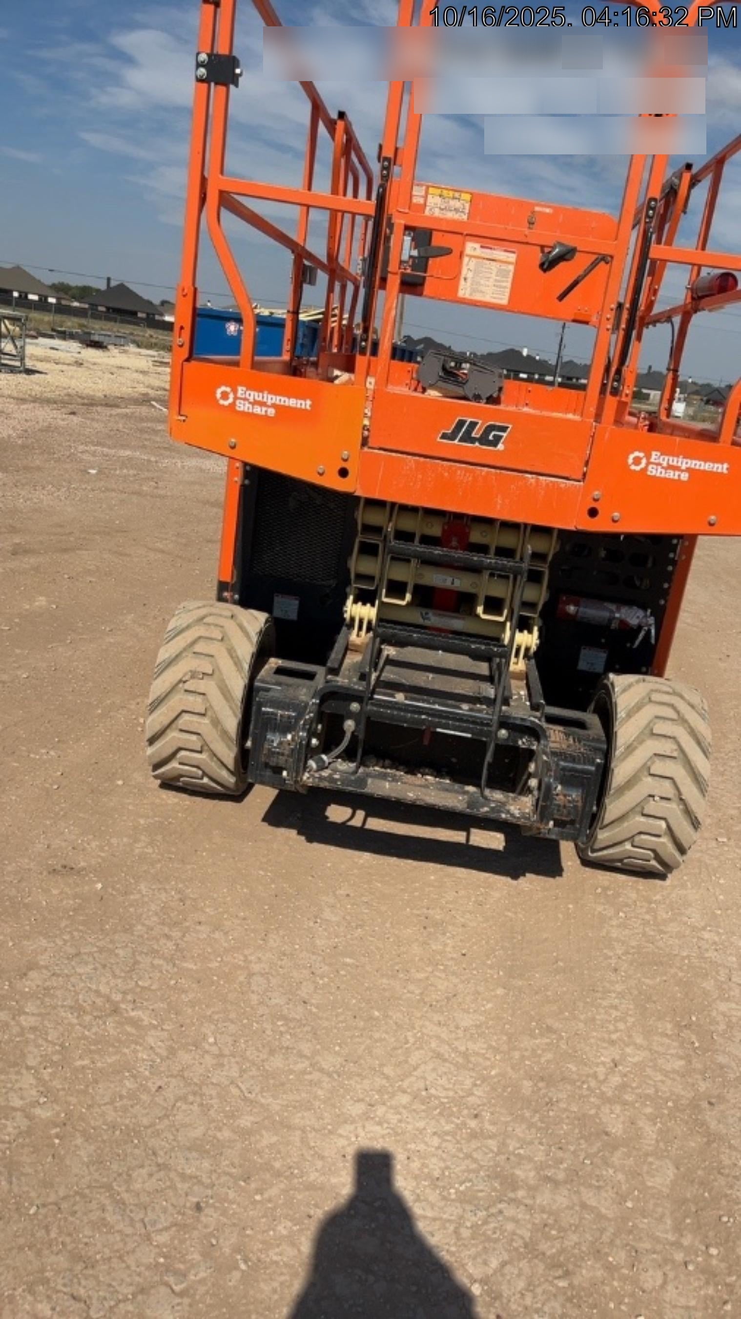 2023 JLG RT2669
