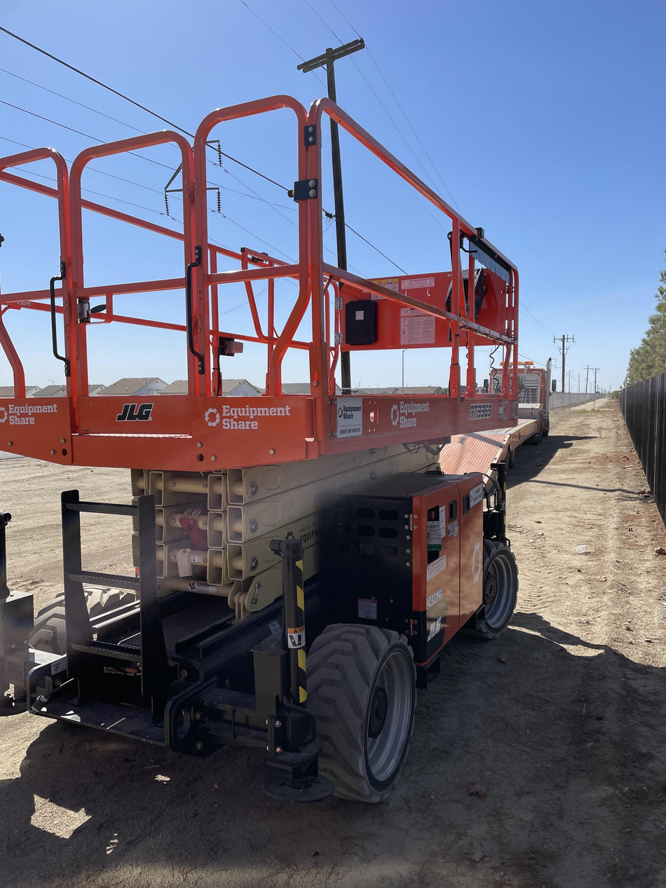 2022 JLG RT3369