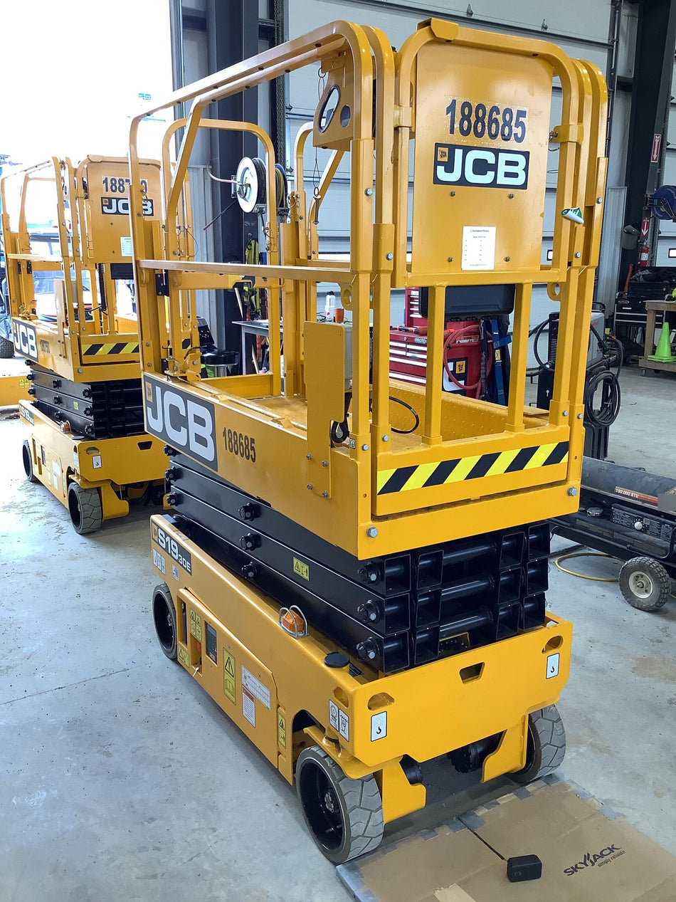 2021 JCB S1930E