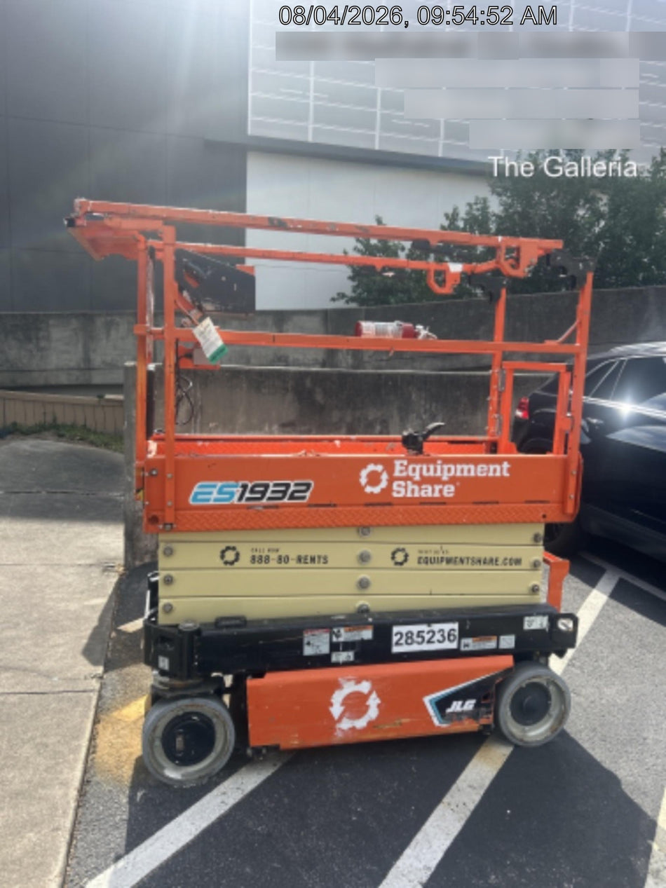 2022 JLG ES1932