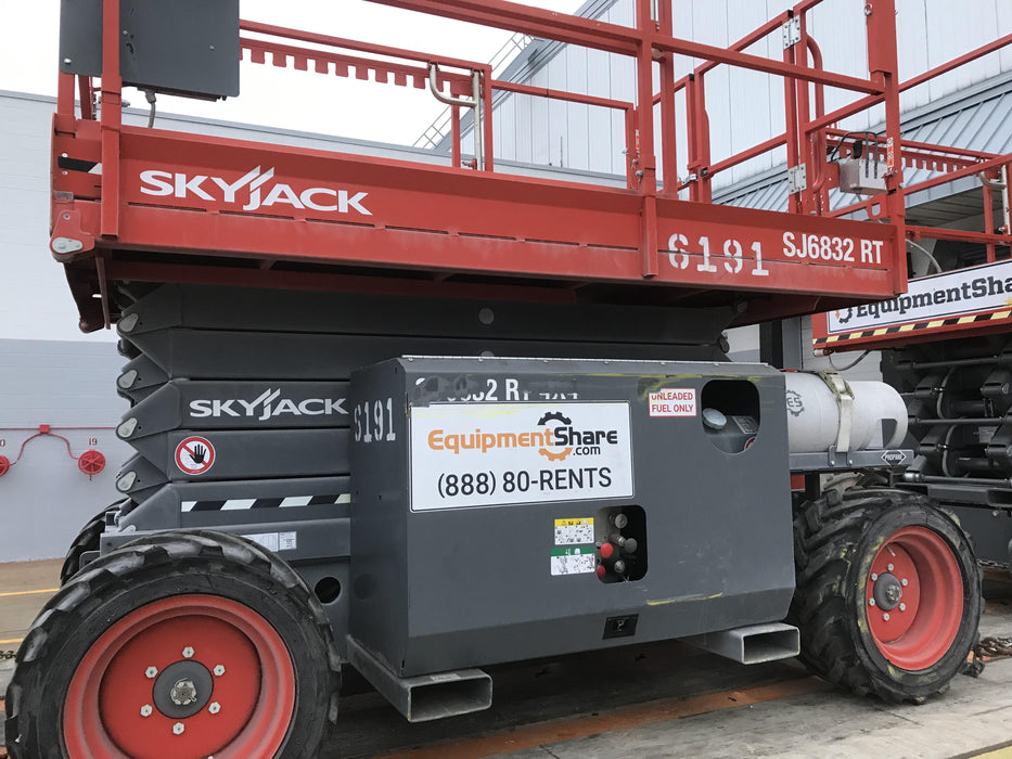 2017 SKYJACK SJ6832 RT