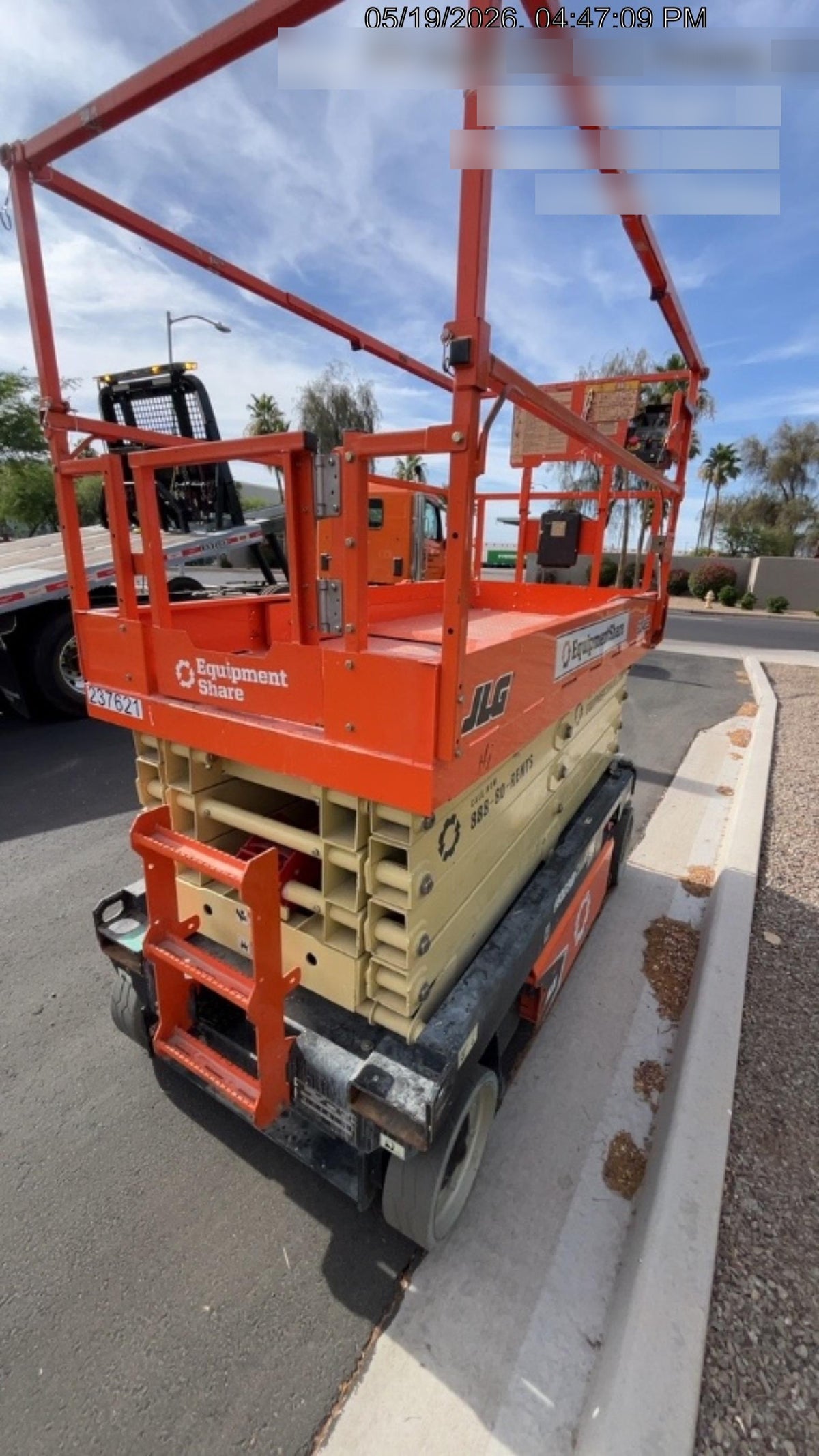 2022 JLG ES3246