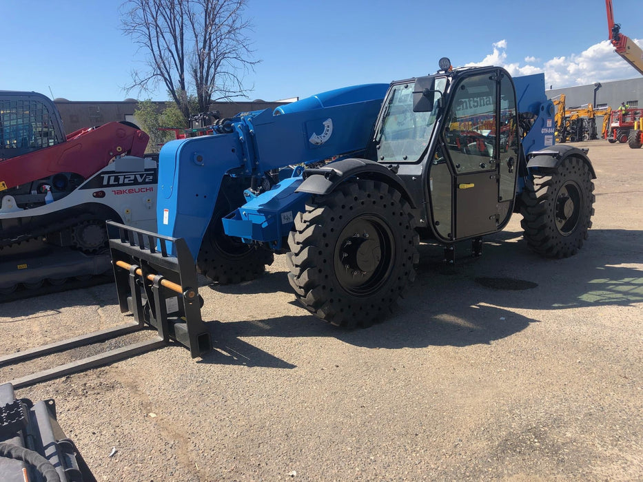 2019 John Deere 544L 3yd Wheel Loader, Cab/Heat/Air, 3 Function Hydraulics, JRB Hydraulic QC, QC 3yd bucket w/smooth cutting edge, QC Carriage, 72" Fork Tines, 5yr/5,000hr Powertrain and Hydraulics extended warranty