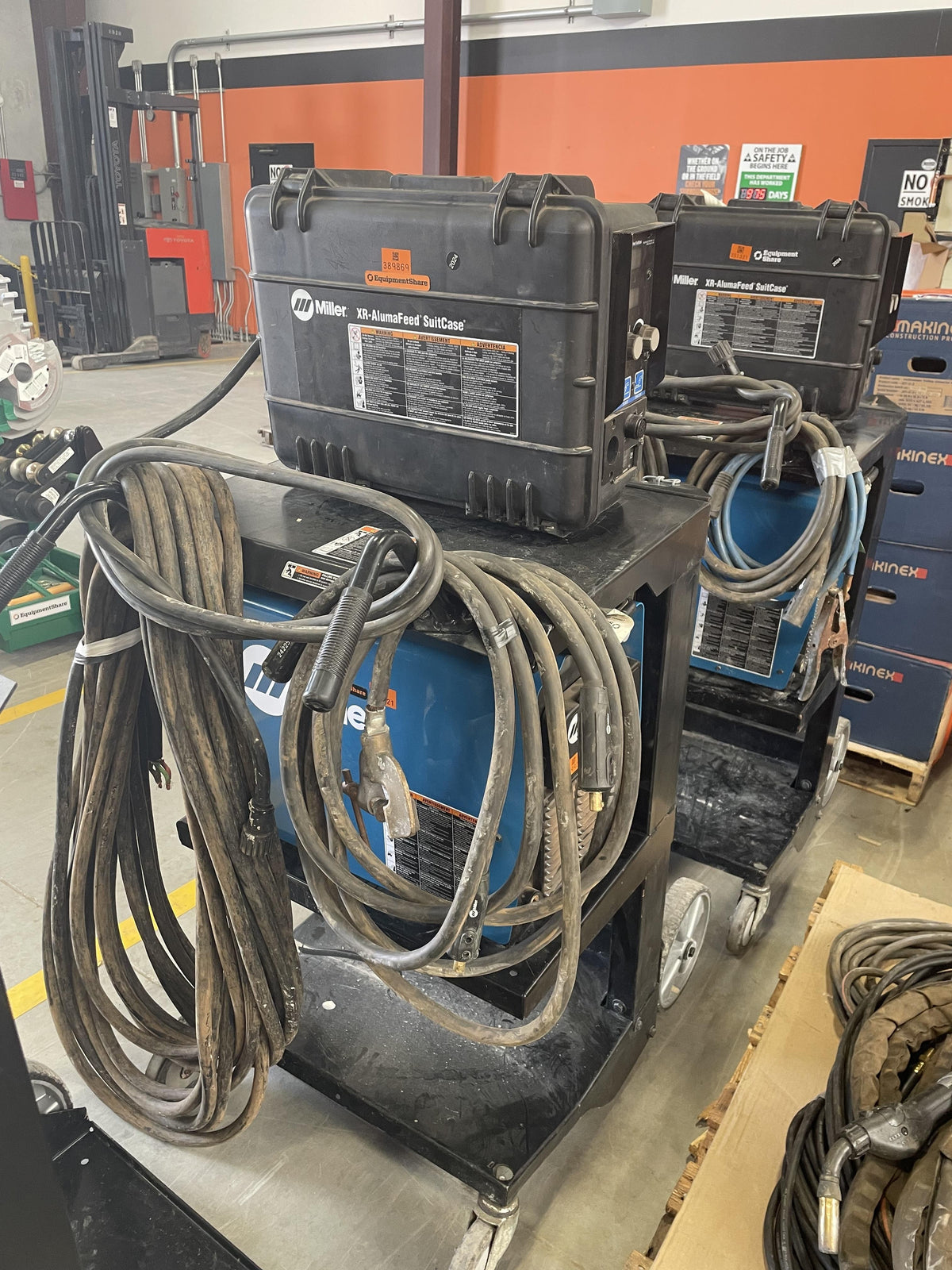 2023 MILLER ELECTRIC XR-AlumaFeed