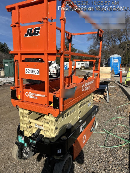 2025 JLG ES1932