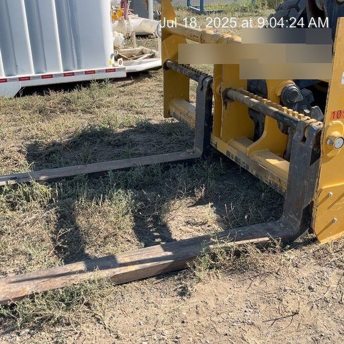 2020 JOHN DEERE 96" Loader Fork Carriage - John Deere