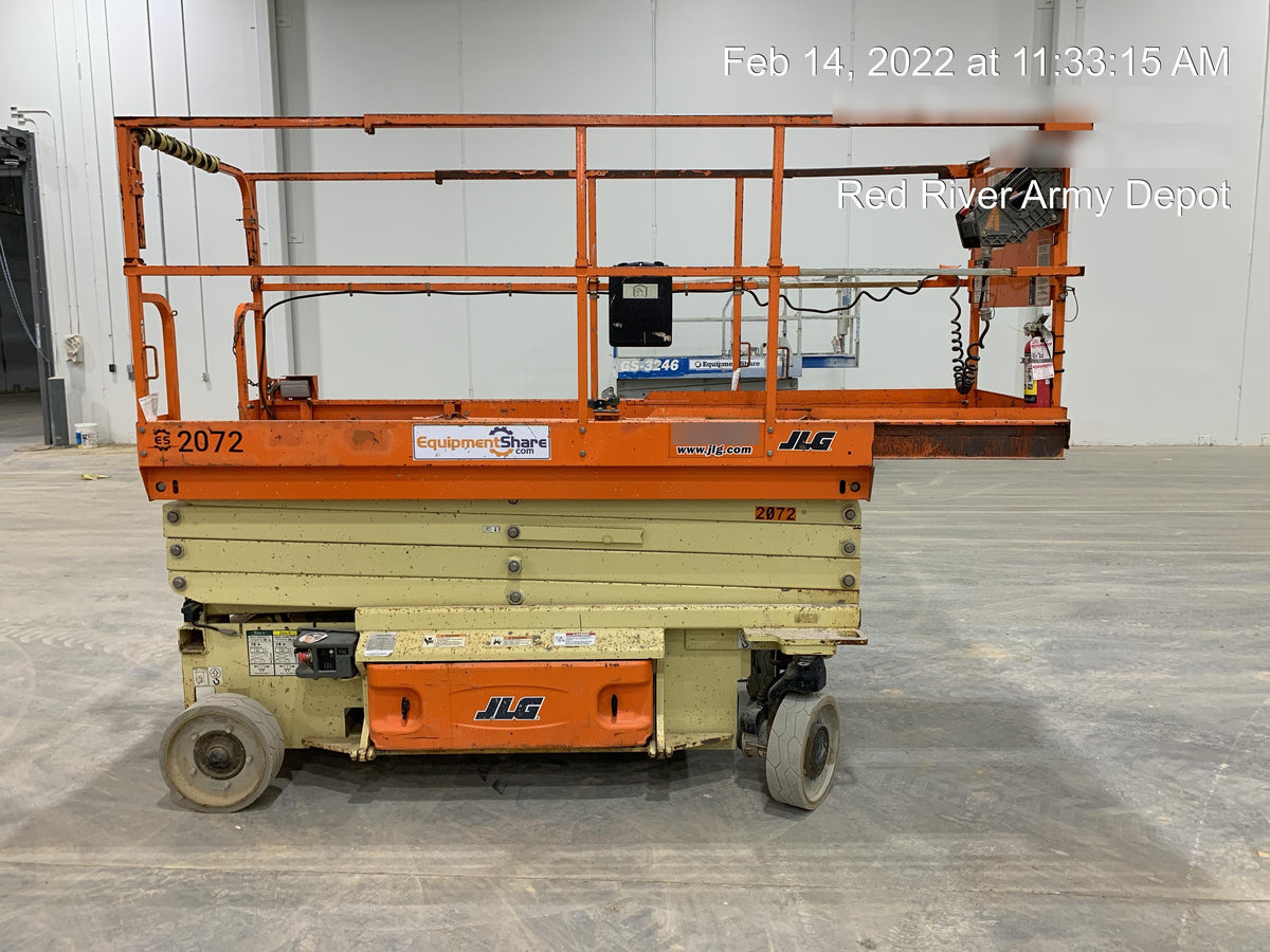 2016 JLG 3246ES