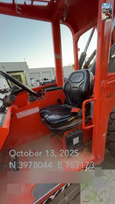 2021 JLG 1075