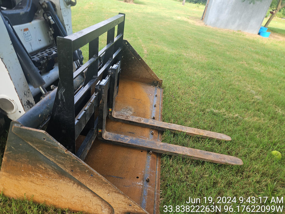 2024 ARROW MATERIAL HANDLING 48" Pallet Forks - Arrow